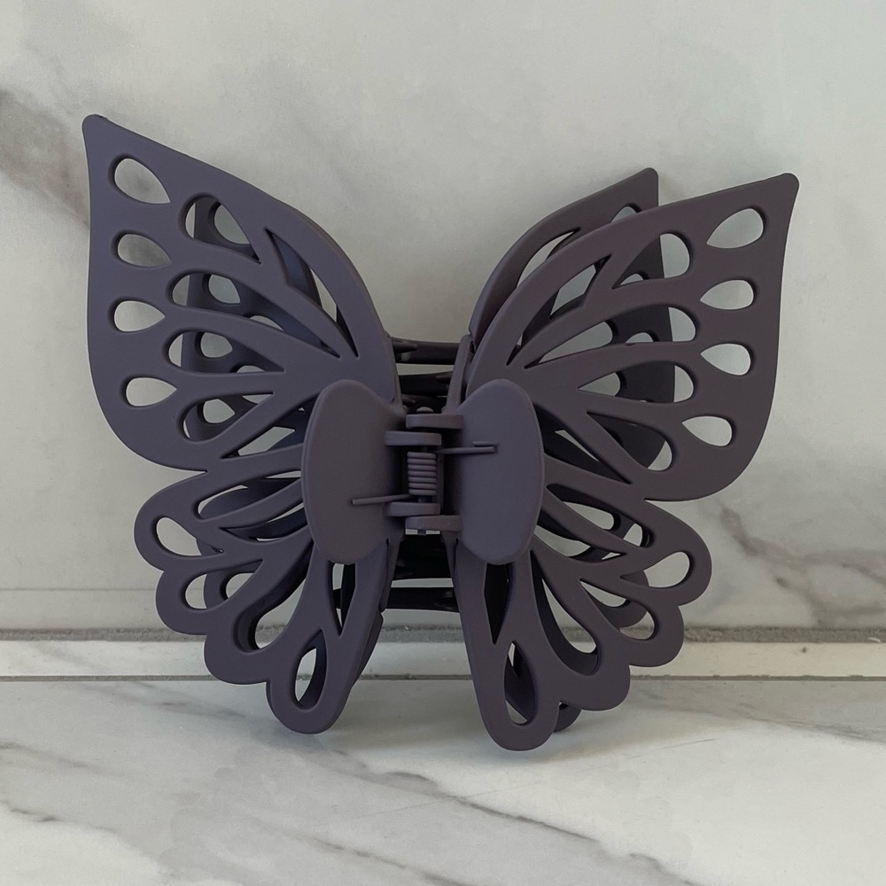 Butterfly hair clip, it is 12cm high and 14cm width